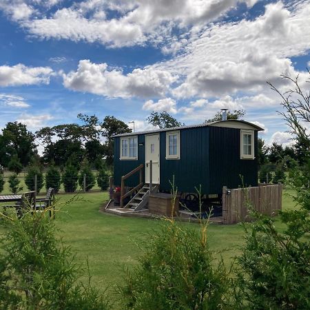 The Hawthorn Shepherds Hut Аймът Екстериор снимка