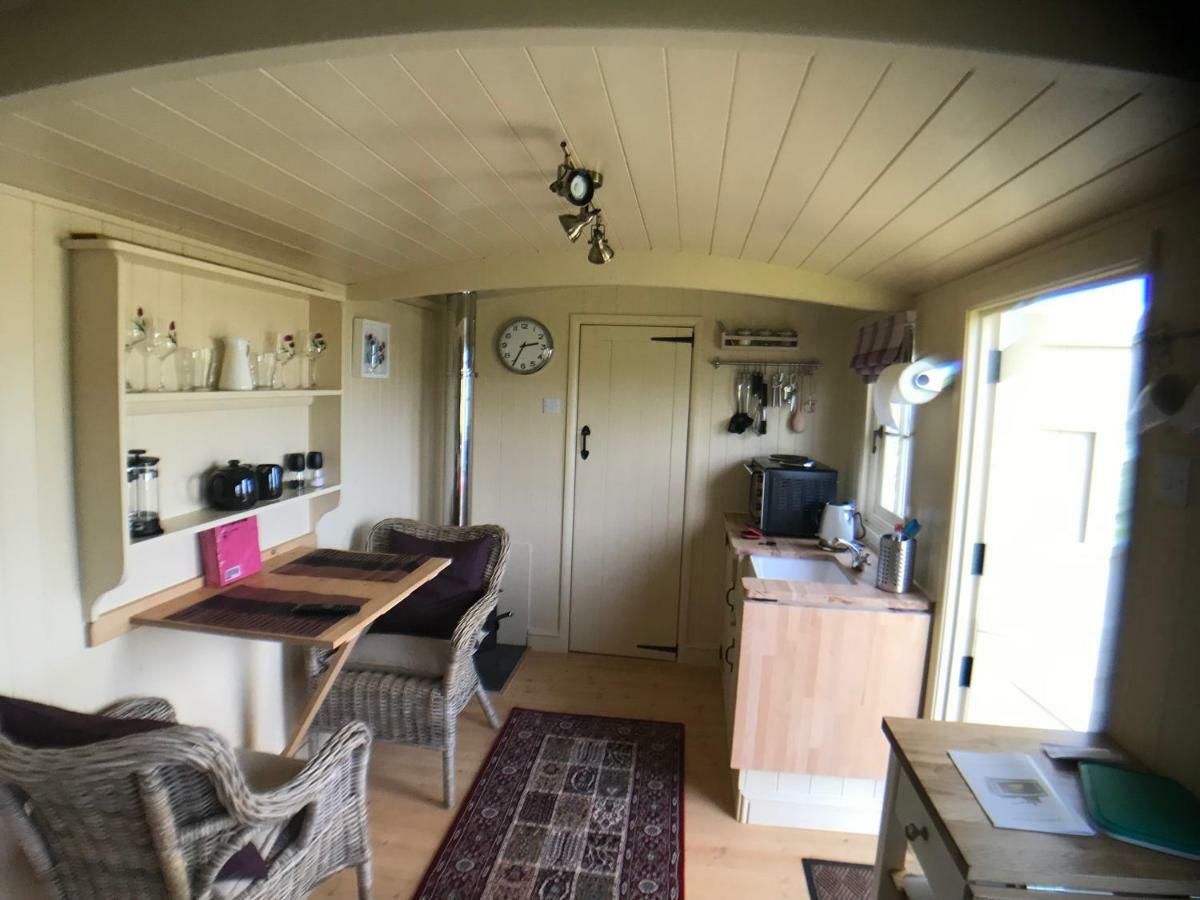 The Hawthorn Shepherds Hut Аймът Екстериор снимка